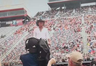 MLB 感動の一日！MLBががんサバイバー夫妻に贈った“特別な時間”が話題に