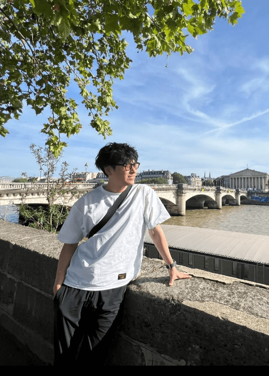 山下健二郎、パリでの思い出をシェア！クロワッサンとカヌレの絶品体験