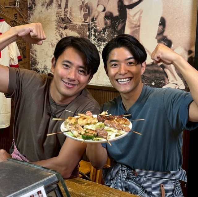 広島カープ愛あふれる焼き鳥店で絶品オムライスを披露　池田航の“旅するエプロン”