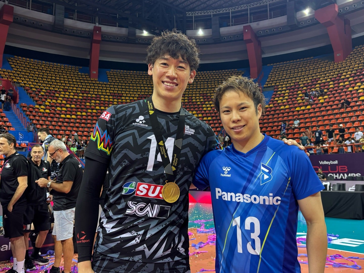 石川祐希が豪華ツーショットを公開 「最高な仲間たちですね」と話題！