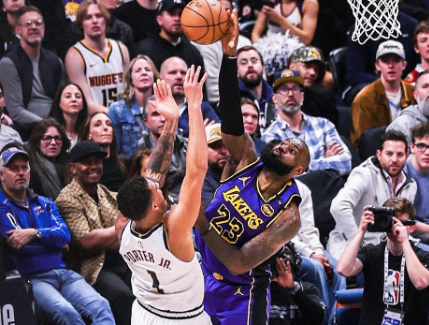 NBA “レイクショー守備隊”出動！レイカーズが見せたブロック祭りにファン感涙「ADがいれば完璧だった」