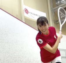 眞嶋優、初挑戦スポーツに熱中！リヴァプールと浦和レッズへの応援も全力！