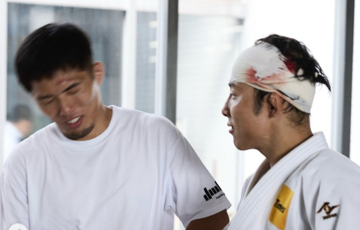 流血も厭わず戦う姿に感動の声続出！ドンマイ川端＆髙藤直寿の“魂の柔道”に称賛集まる