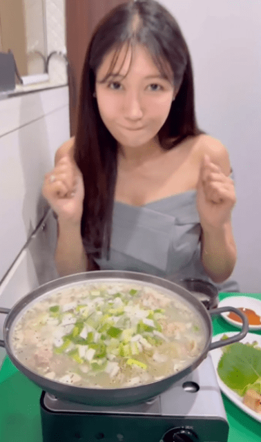 「定期的に行きたくなる」美人気象予報士・穂川果音、韓国グルメ