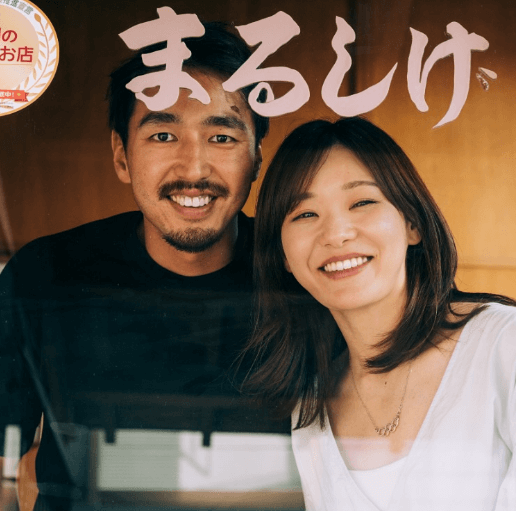 「憧れの夫婦です」五輪銀メダリストのカーリング美女、イケメン夫との”レア・2ショット”を披露！反響続出「歯並び良くて羨ましいです！」