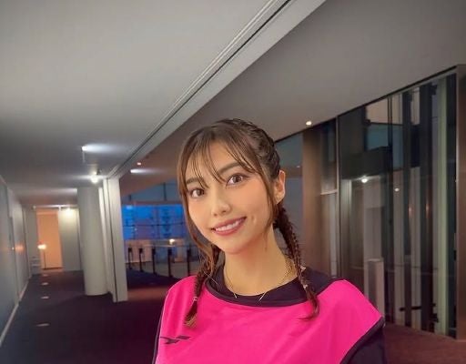 人気グラドル・松岡凛、SPORTYスタイル＆ヘルシースマイルでファン魅了！