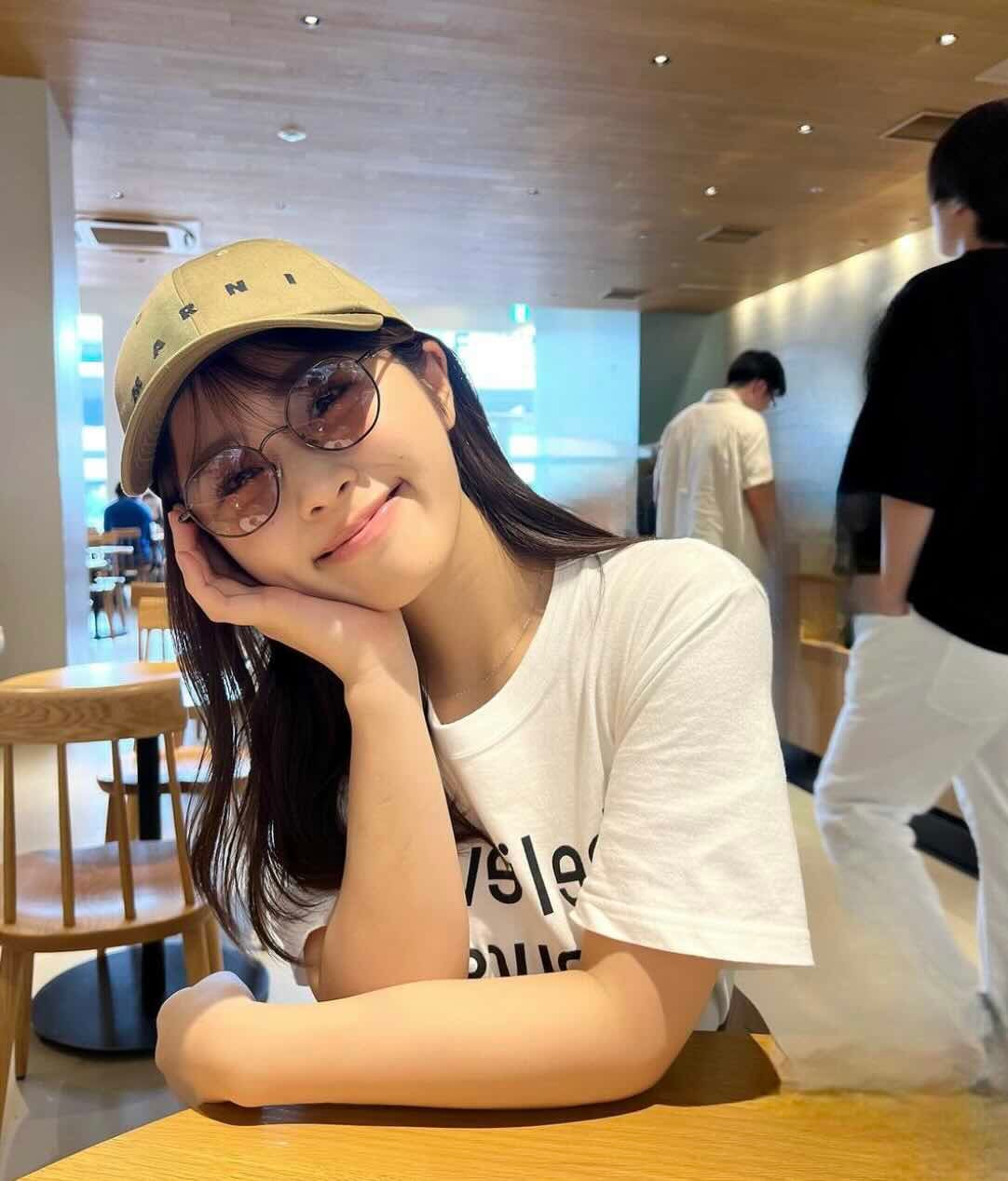 家族でお買い物　渋谷凪咲のオフショットが公開