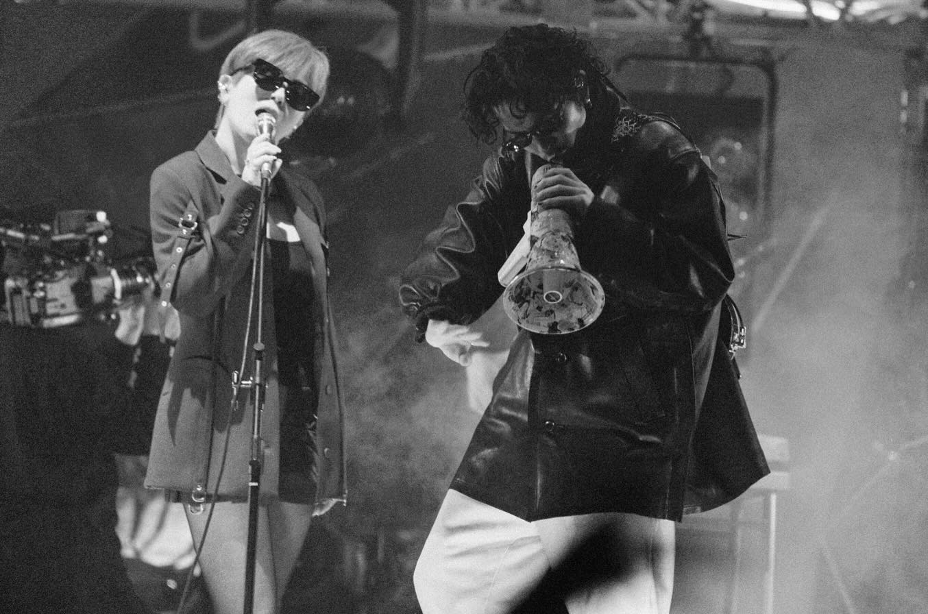 「わたしのロックスター」King Gnuのライブに椎名林檎がサプライズ出演🕶🍎