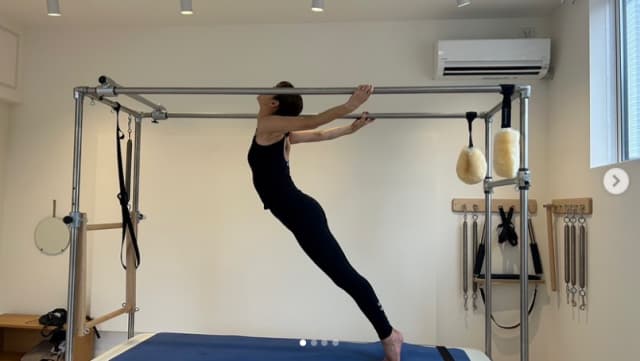 畑野ひろ子ピラティスショット公開！変わらぬ美しさが話題！