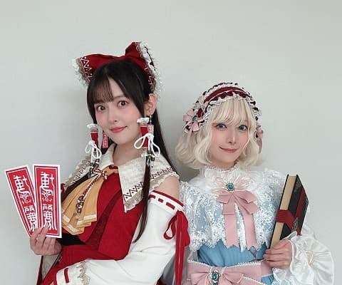 「これは家宝」コスプレイヤー・宮本彩希と声優・上坂すみれの東方コス2ショットをファン大絶賛！