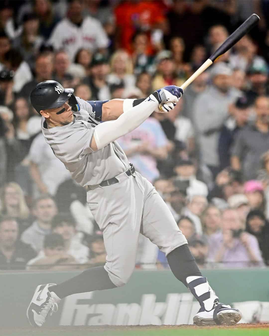 「さすがや！！」ヤンキースのキャプテン、アーロン・ジャッジが対レッドソックス戦を延長戦へ持ち込む！