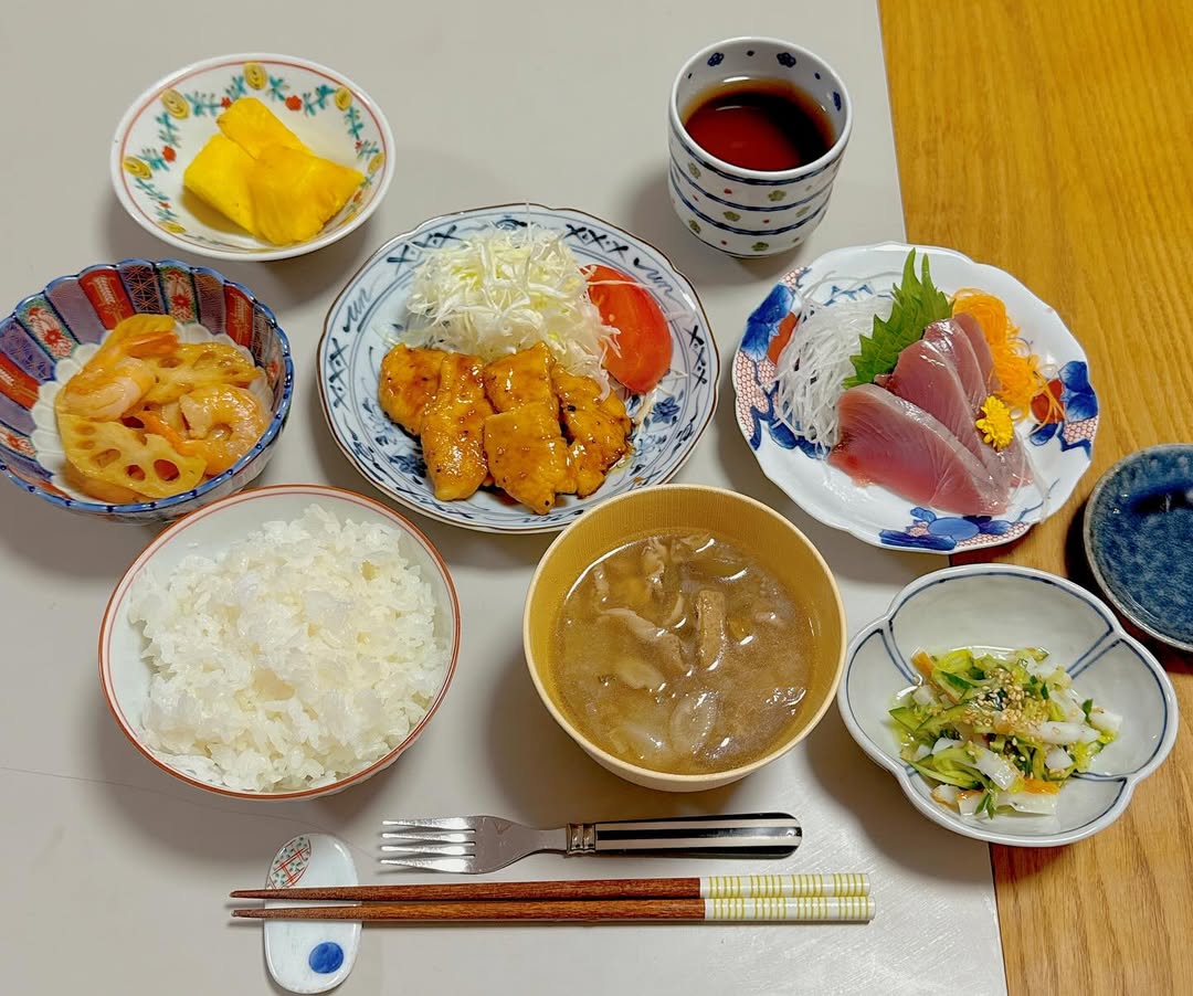 小倉優子、高タンパクで品数多めの”簡単ごはん”に「子供達が羨ましい」「素敵なお母さん」