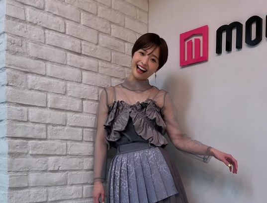 涼しげシースルー衣装で爽やかに　渡邊渚の “冷房対策”コーデ披露