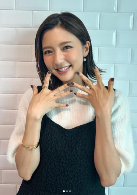女優 真野恵里菜 産後初の仕事！可愛い衣装でバッチリ決める！