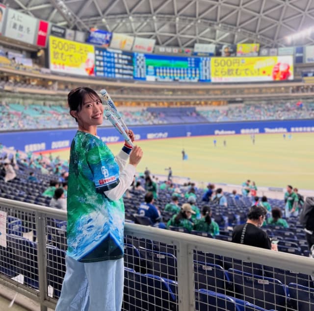 亀蔦なごみがドラゴンズの勝利を喜ぶ「勝利の女神」などと話題に