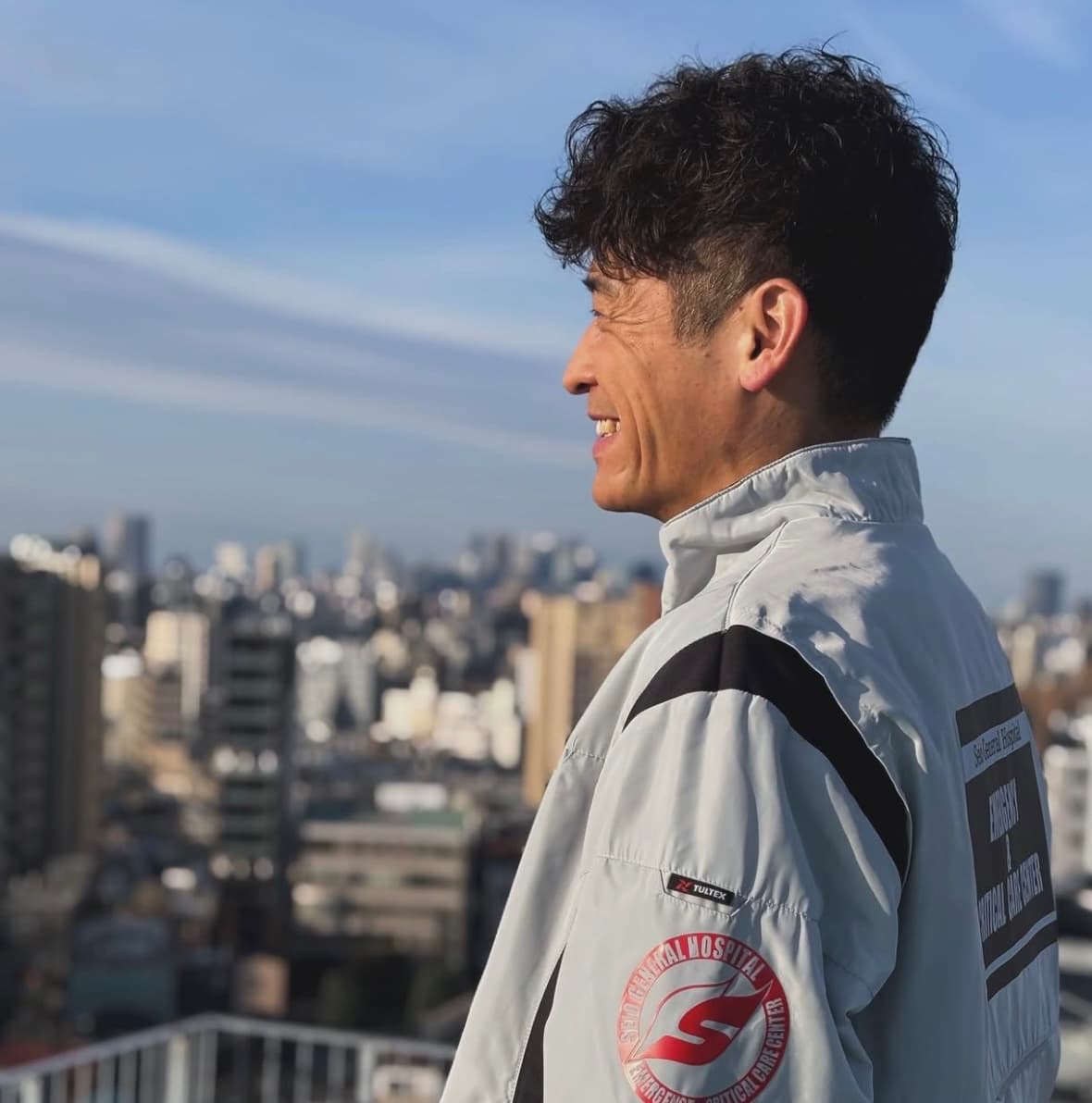 佐藤隆太、45歳のお誕生日を報告！「今年こそは！自分の年齢と内面のギャップを埋めていくぞ！！」