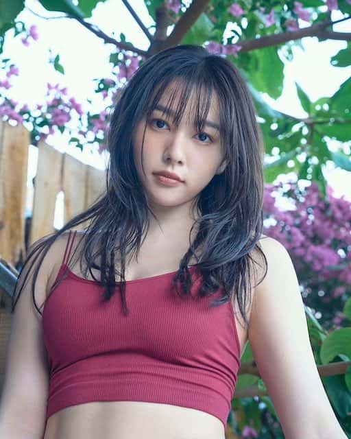 あの人気女優がデビュー10周年を記念した写真集を発売！