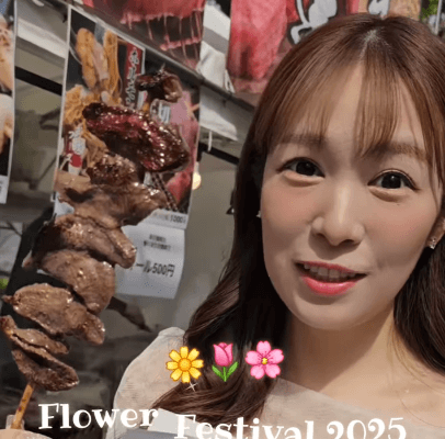 「ぶち可愛い」美女タレント、フラワーフェスで魅せたグルメムービーが可愛いとファンうっとり「美味しそう」