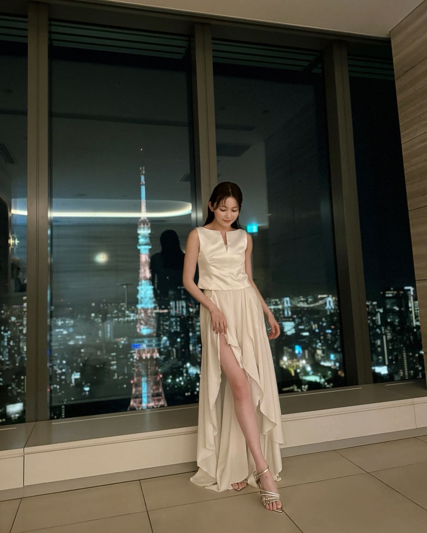 人気モデルの美脚ショット「デザインお洒落だね✨️」