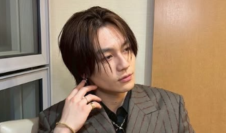 松田元太、スーツ姿のオフショット公開　「色気半端ない！」とファン大興奮