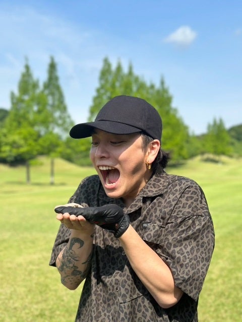 優里、まさかの〇〇をパクリ！？ゴルフ場で炸裂した衝撃リアクション