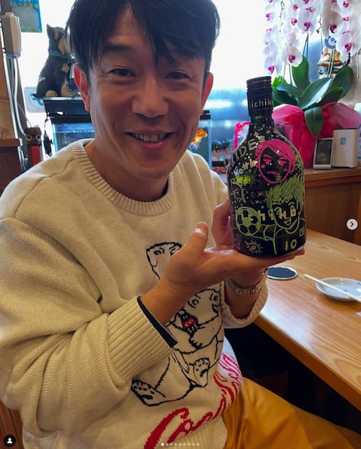 ペナルティヒデがインスタグラムを更新！「ヒデボトルありがとうございます」