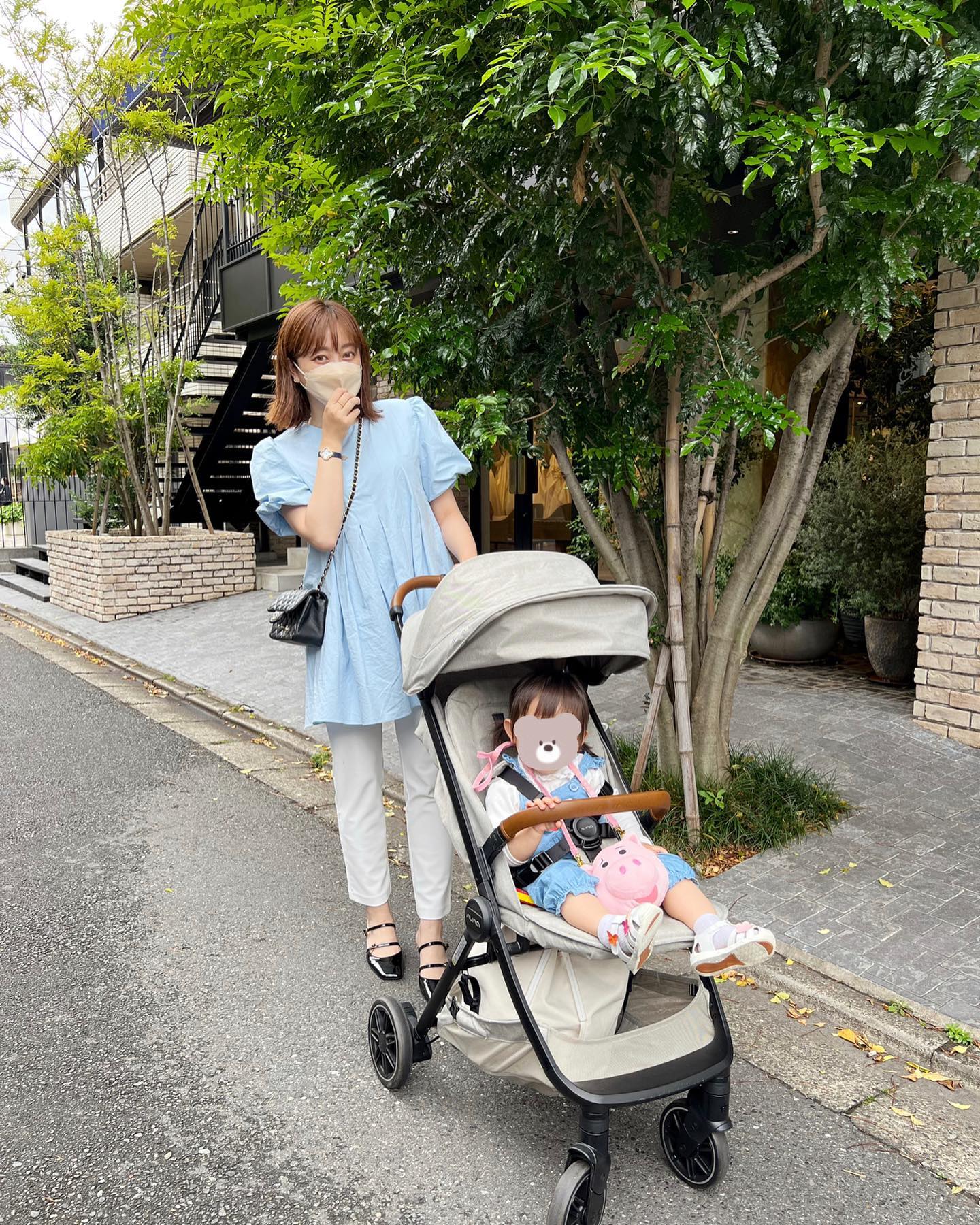菊地亜美がベビーカーを押して我が子とおでかけ🏃‍♀️「娘ちゃん大きくなりましたね〜❣️」