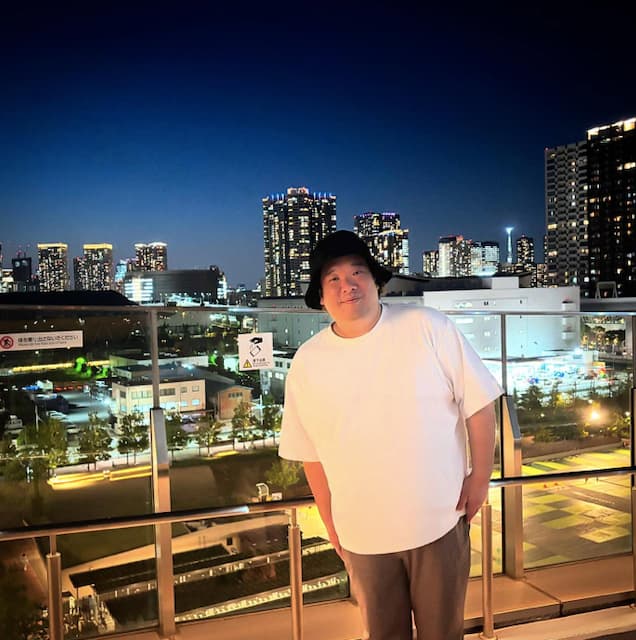 「AIみたいな綺麗な景色」岡崎体育が有明の夜景を投稿にファン感動