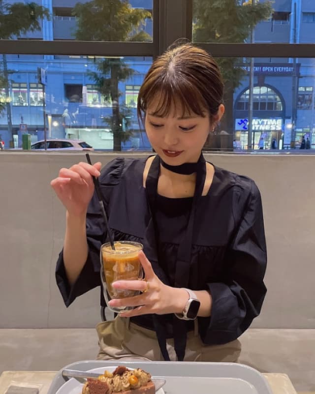 元AKB48・前田亜美がカフェを楽しむ「また行きたいなぁ〜〜〜」
