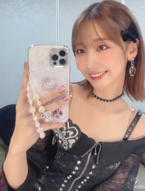 元AKB48 柏木由紀 自撮り写真を公開！可愛いと話題に！