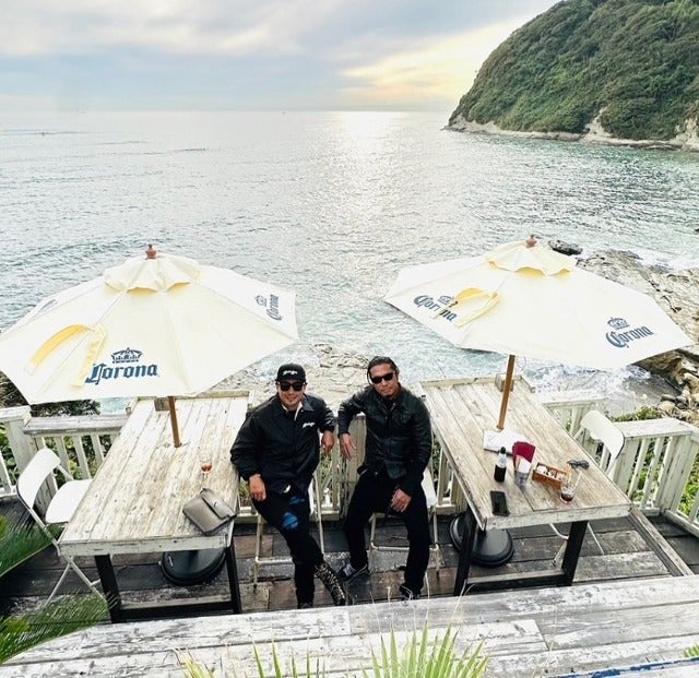 魔裟斗が東京からバイクをかっ飛ばし逗子海岸へ！