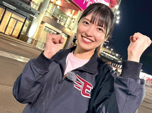 「バリめちゃめちゃ可愛い」美女アナウンサー、野球イベントにまつわる”お手伝いショット”を公開！ファン歓喜