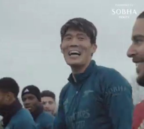 アーセナル公式が冨安健洋の復帰を報告！チームメイトの反応が話題に