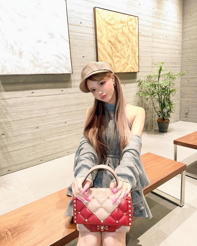 今話題のあのインフルエンサーが最新自撮りショットを投稿！　ファンからは「なんでそんなに可愛いの」の声