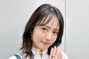 「可愛すぎる！」磯山さやか、番組衣装のオフショット公開にファン歓喜