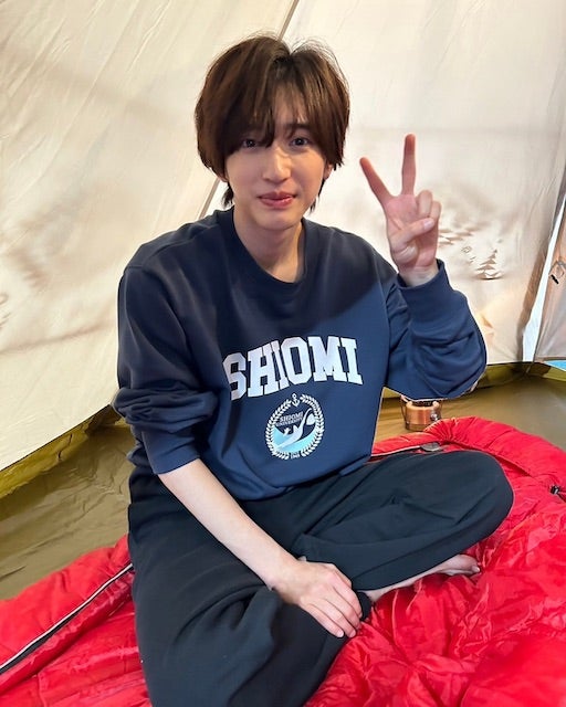 「寝起き感あるの可愛すぎ」道枝駿佑の寝起きピースに大反響💕