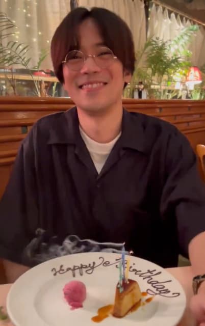 小野賢章35歳の誕生日を夫婦でお祝い！仲良しディナーの動画を公開！