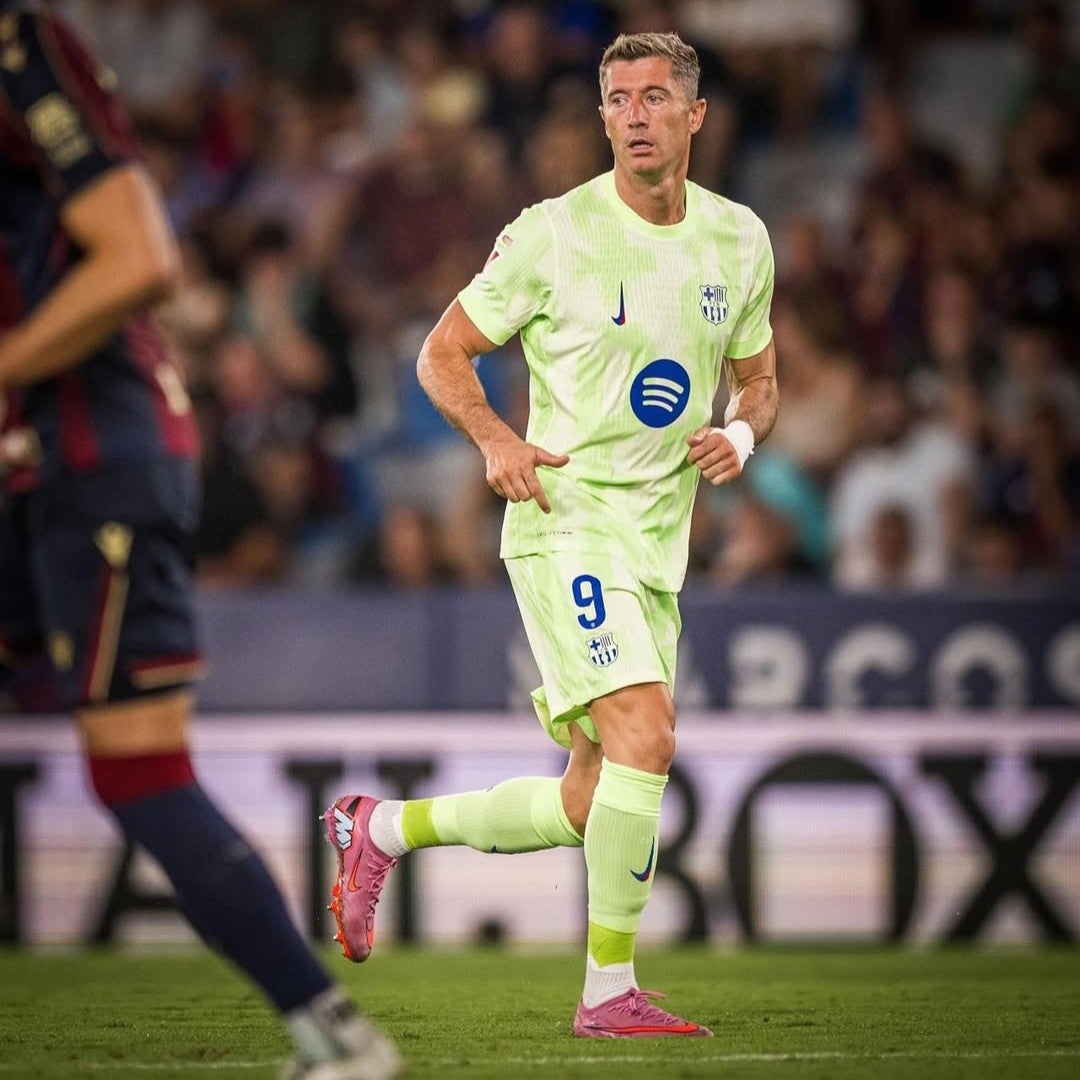 バルサのレヴァンドフスキ、レヴァンテ戦で約2ヶ月ぶりの復帰！チームは逆転勝利で開幕から2連勝