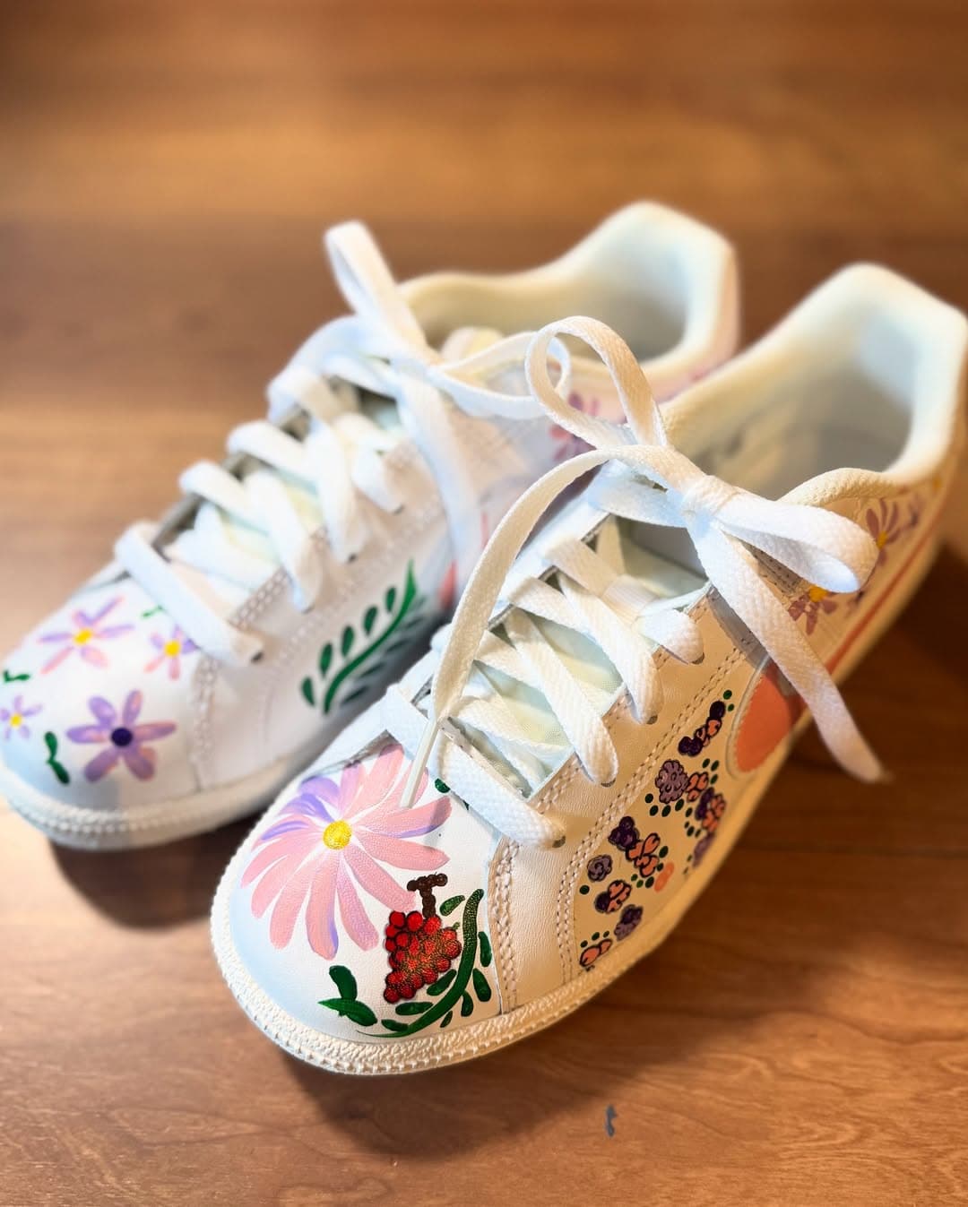 「センス抜群！」西山茉希、新作スニーカーペイントに「可愛い」の声続出