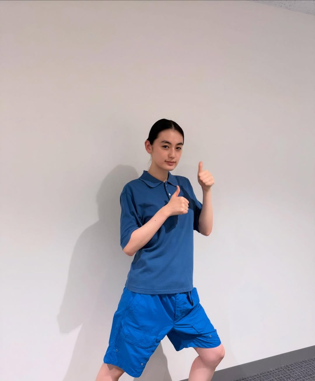 「お茶目！」八木莉可子、撮影終わりにきめたポーズがかわいすぎると話題に！