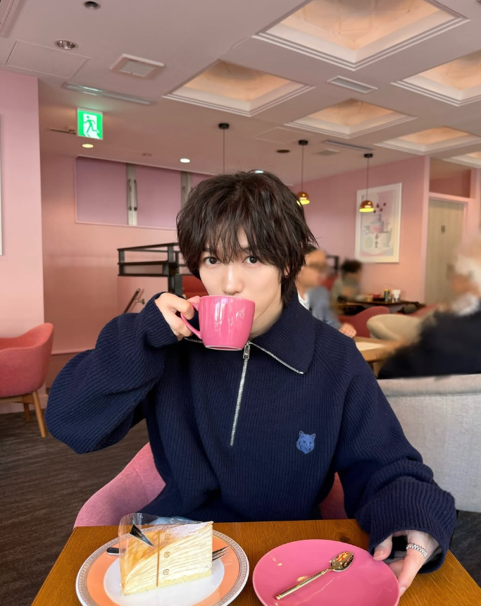 七五三掛龍也、ピンク尽くしの写真をSNSで公開