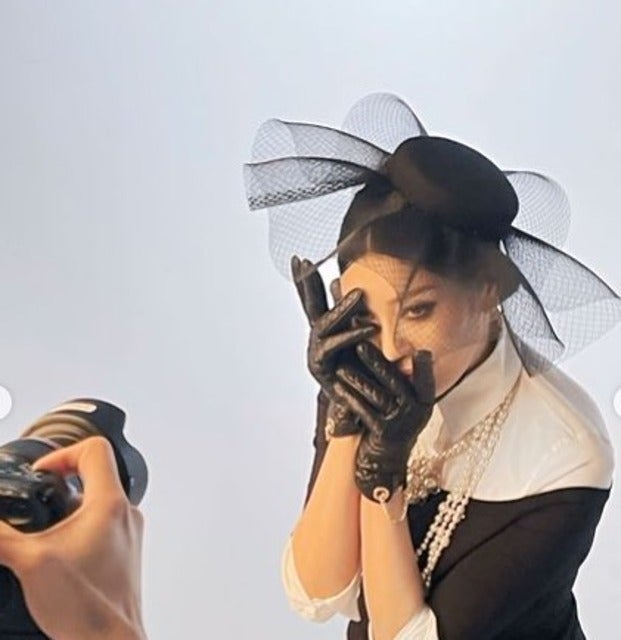 アンミカがアンティークCHANELで撮影！ポージングがかっこよすぎると話題に！