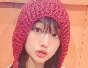 小寺真理、手編みの帽子を披露「ほぼジョジョのミスタ」