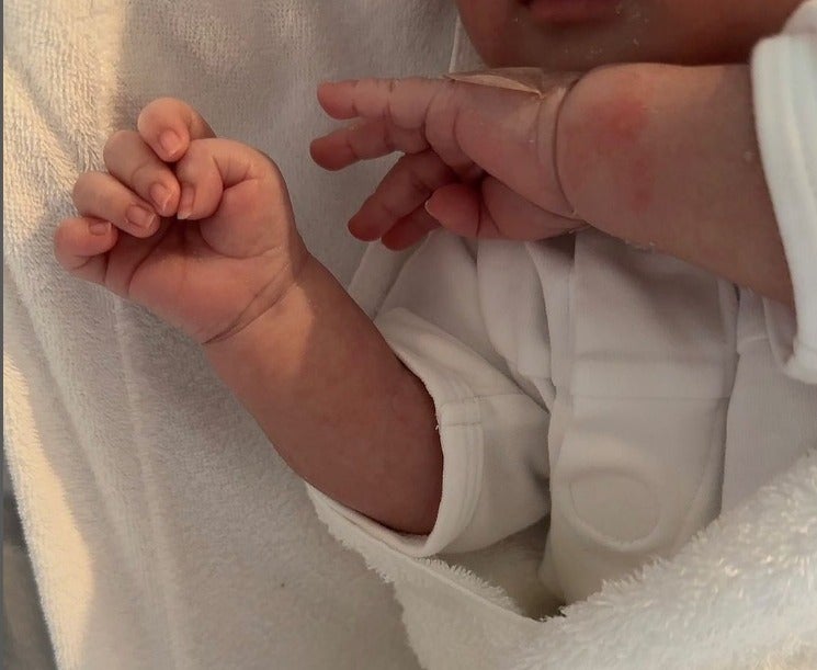 丸山桂里奈・第一子に夫・本並「顔が私に似てきました」口元の最新ショット披露💓