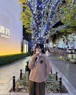 YouTuber・かす  最新ショットが可愛すぎると話題に 撮影者はあの男性YouTuber?