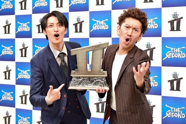 『THE SECOND』王者、決戦から一夜明けて優勝を報告！「日々精進するおじさんとして頑張ります！」
