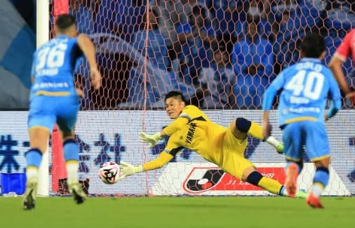 「最後の最後までみんなで行こう！」あのサッカー選手〇〇が語る熱い思いにファン感動！