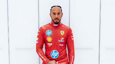 ルイス・ハミルトン、ついに「レッド」に登場！ファン歓喜の声続々