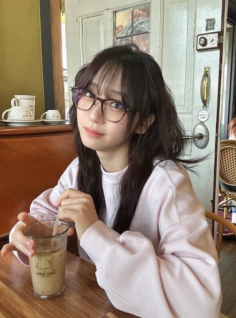 「お腹に穴開けたままラジオやったり海外行ったりしてた」伊織もえが凄まじいプロ意識をシェア