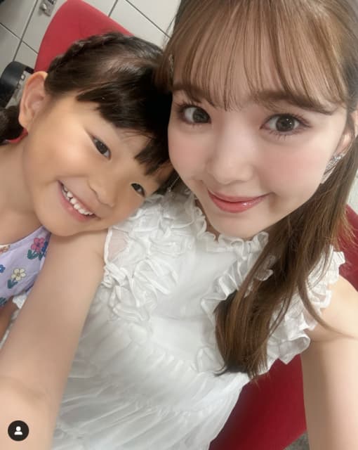 「LOVE🎀」藤田ニコル、あの可愛すぎる子役にメロメロ2Sが話題！